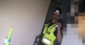 Видео: грабитель забрался в чужую квартиру и убеждал полицию, что это его дом