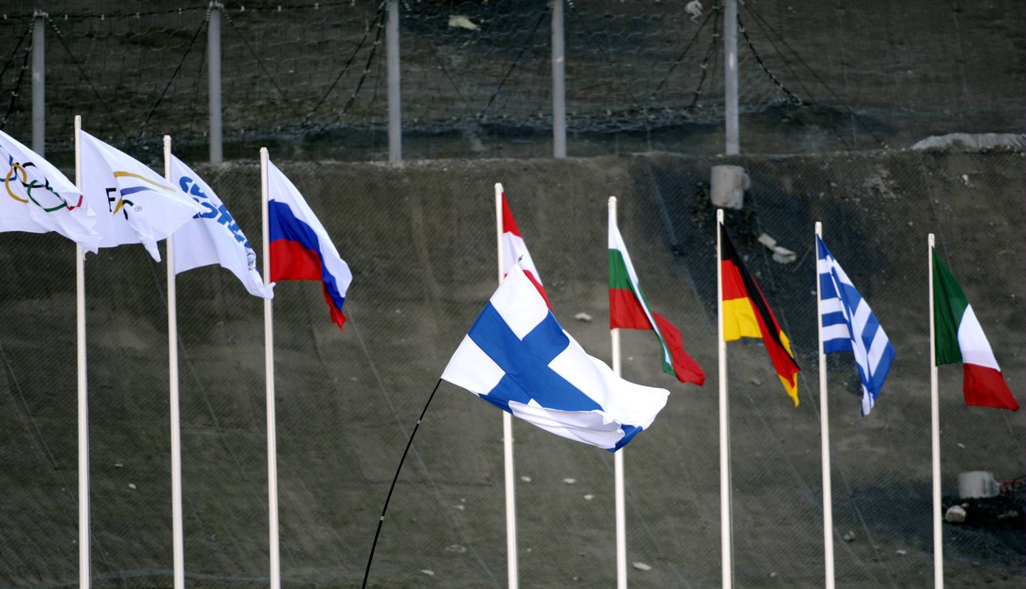 Venemaa ja Soome lipud