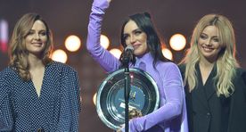 Наконец-то, тема груди полностью раскрыта! Солистки Serebro устроили групповой стриптиз (ФОТО)
