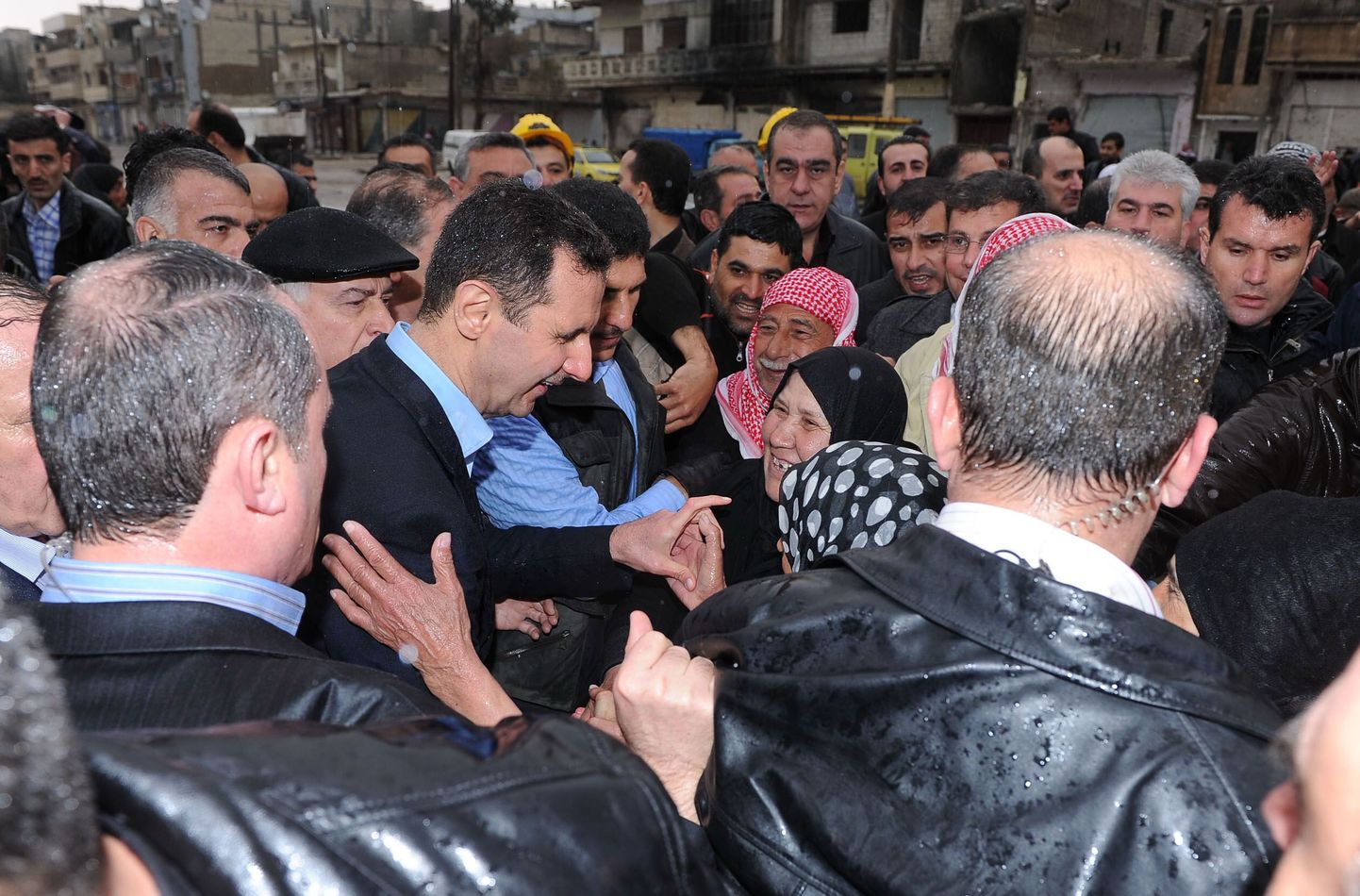President Bashar al-Assad üleeile Homsis rahvaga kohtumas.