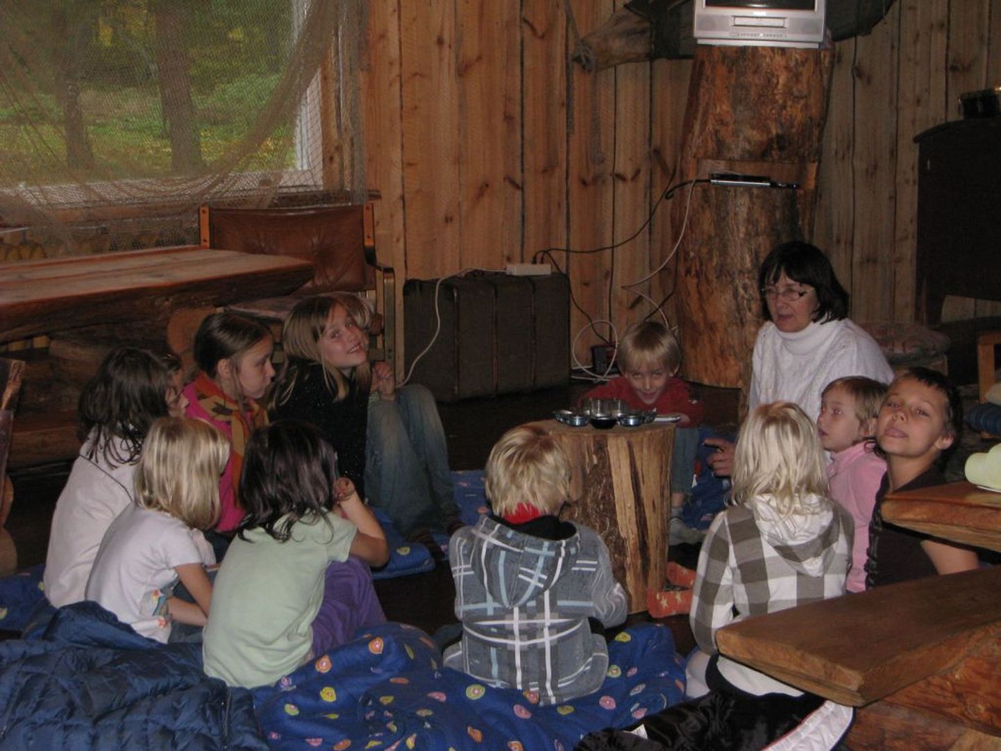 Lastega töötas laagris loovterapeut Kulla Mänd.