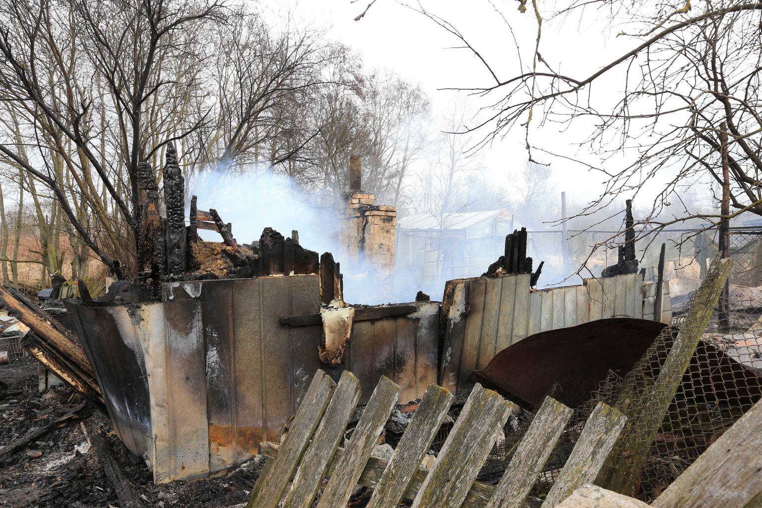 Hiinalinnas on viimase kuu jooksul põlenud neli hoonet. Selles majas hukkus tulekahjus eakas naine.