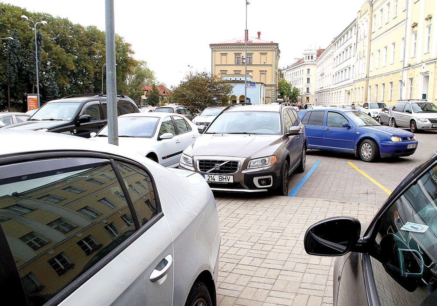 Tartu Magistri tänava parkla kohale kavandab linnavalitsus parkimismaja, millel oleks kokku neli korrust.