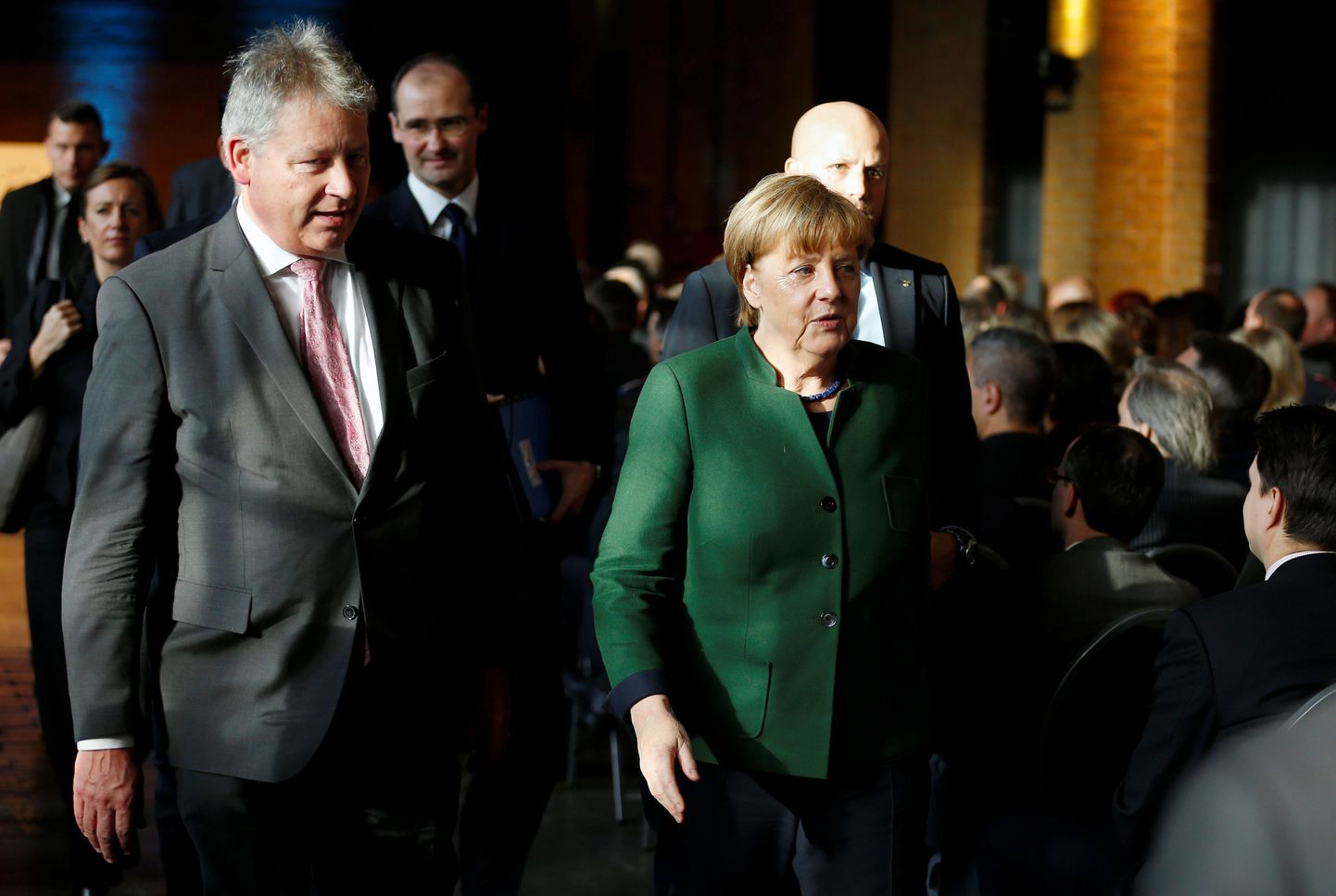 Saksamaa liidukantsler Angela Merkel and BND juht Bruno Kahl eilsel Berliinis toimunud piduüritusel.