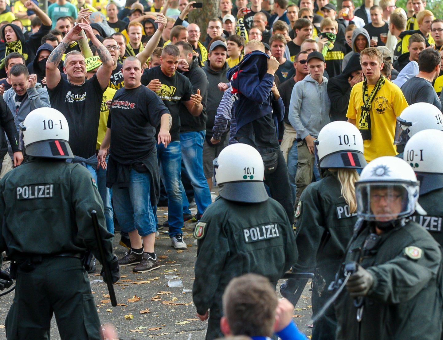 Dortmundi fännid ei pea tulevikus politseiga enam rinda pistma