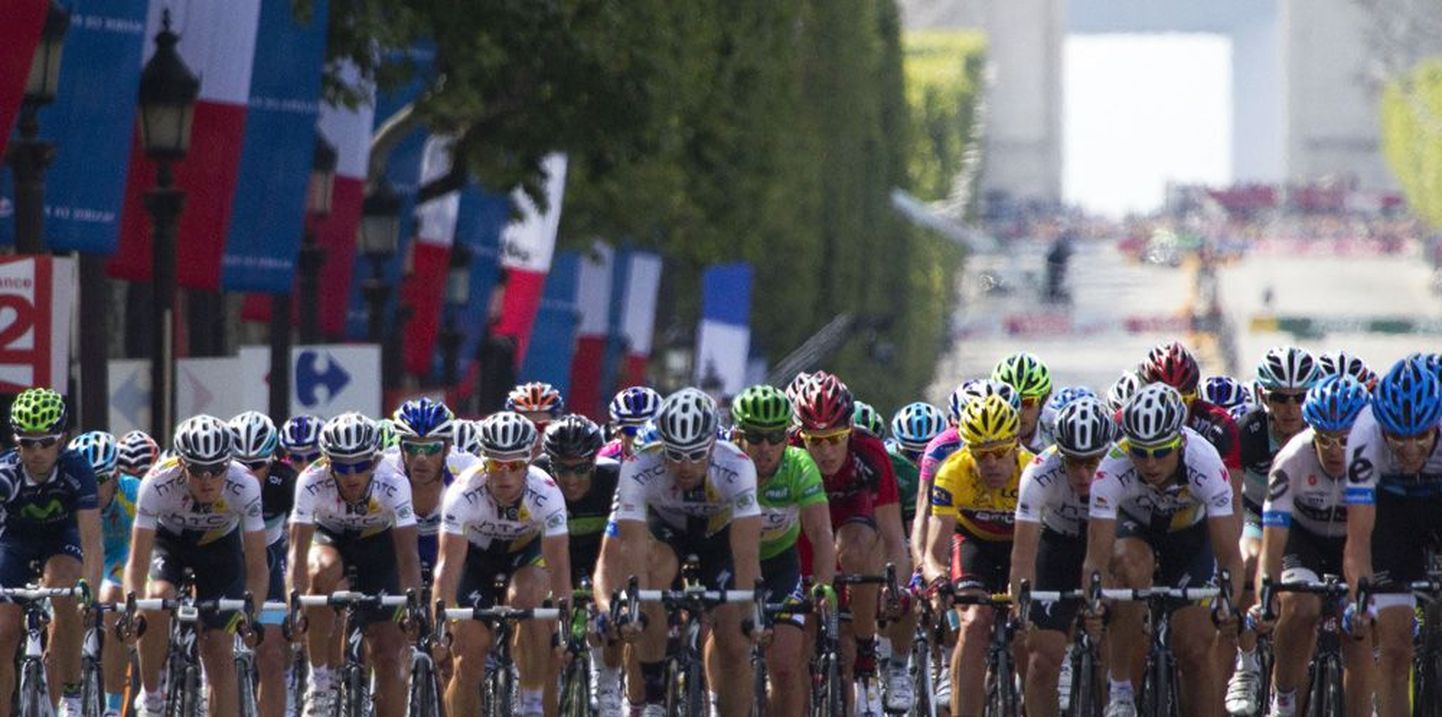 Tour de France’i korraldajad sulgesid juuli eelviimasel pühapäeval liikluseks Pariisi südalinnas asuva kuulsa Champs-Élysée kaheksarajalise avenüü. Tallinnas pole võimalik panna viieks tunniks kinni üht sõidusuunda Pirita teel.