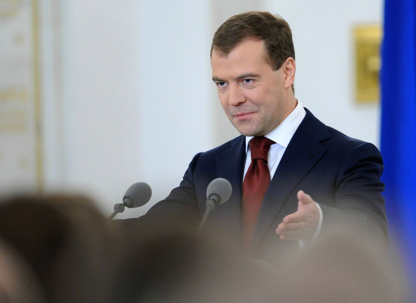 Vene Föderatsiooni president Dmitri Medvedev esinemas oma aastakõnega Kremli presidendipalee uhkes Georgi saalis.