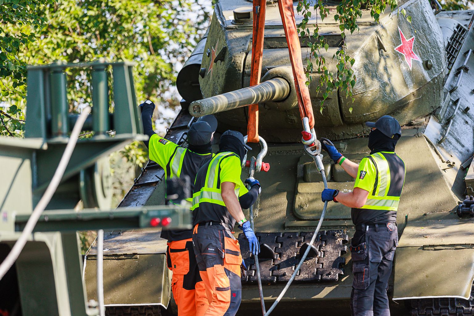 Kurikuulus tank võeti maha kiiresti, paigaldati treilerile ja viidi Viimsi sõjamuuseumisse.
