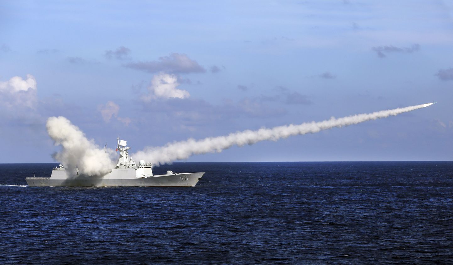 Hiina fregatt Yuncheng Paracelli saarte lähistel.