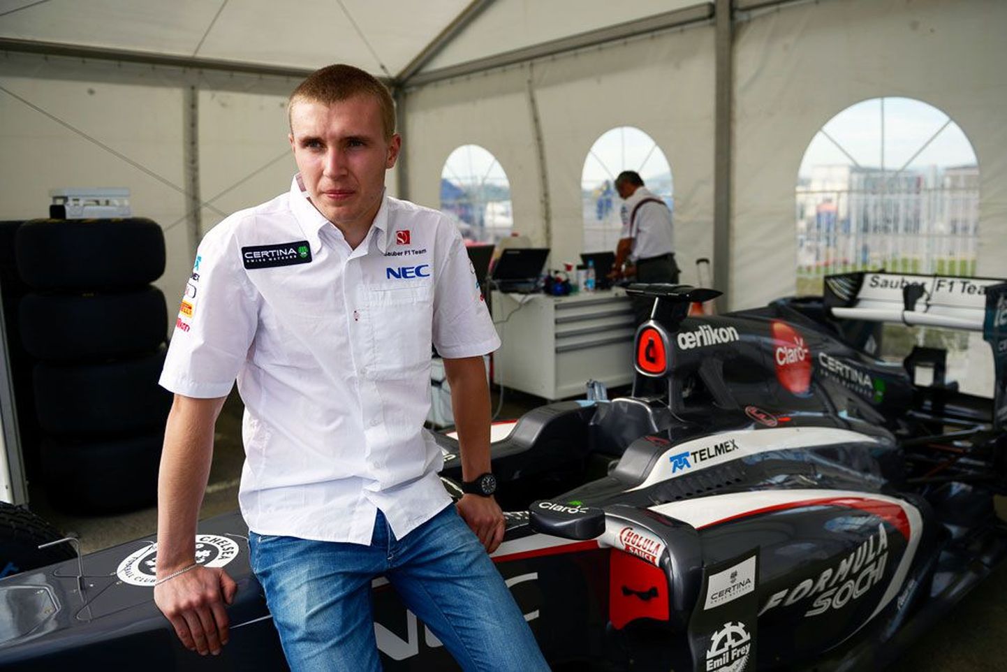 Sergei Sirotskin on Sauberi F1 autoga sõitnud vaid 700  meetrit ning eriti palju ta teste teha ei saa.