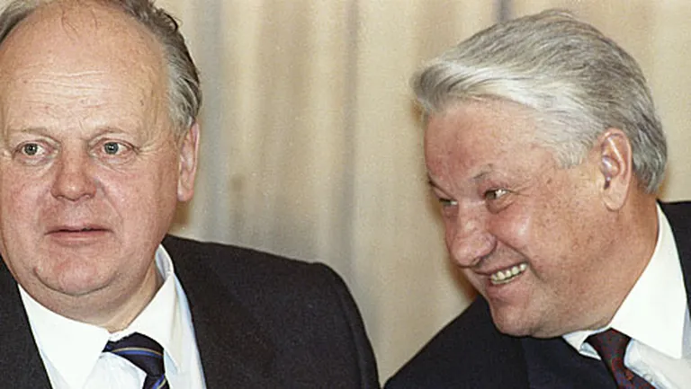 Станисалв Шушкевич и Борис Ельцин (1991 год) 