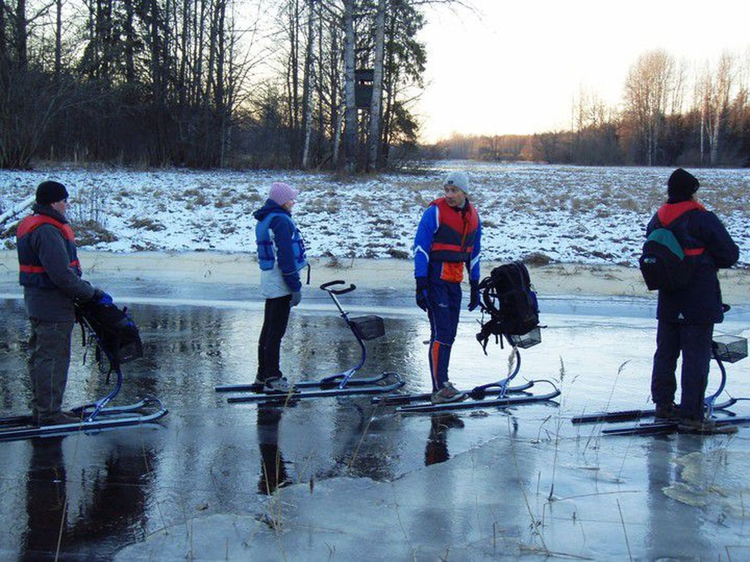 Tõukekelgumatkajad.
