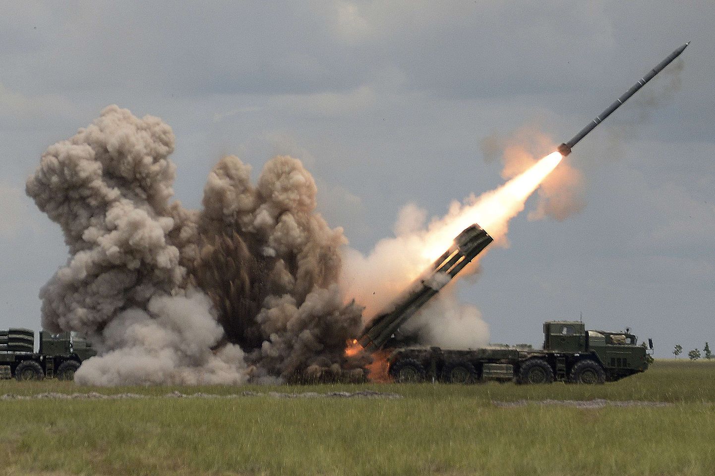Vene mitmelasuline raketiheitja BM-30. Pilt on illlustratiivne.