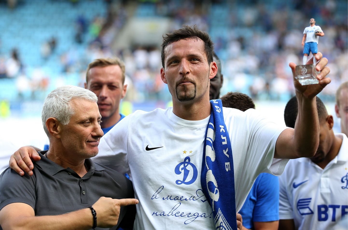 Kevin Kuranyi (paremal) Moskva Dinamo särgis