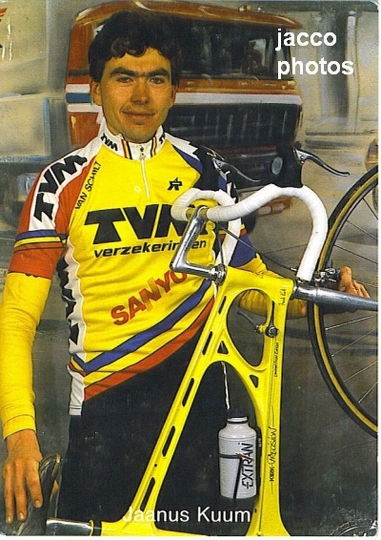 Paraadfoto 1990ndate algusest, kui Jaanus Kuum sõitis TVM-Sanyo tiimis.