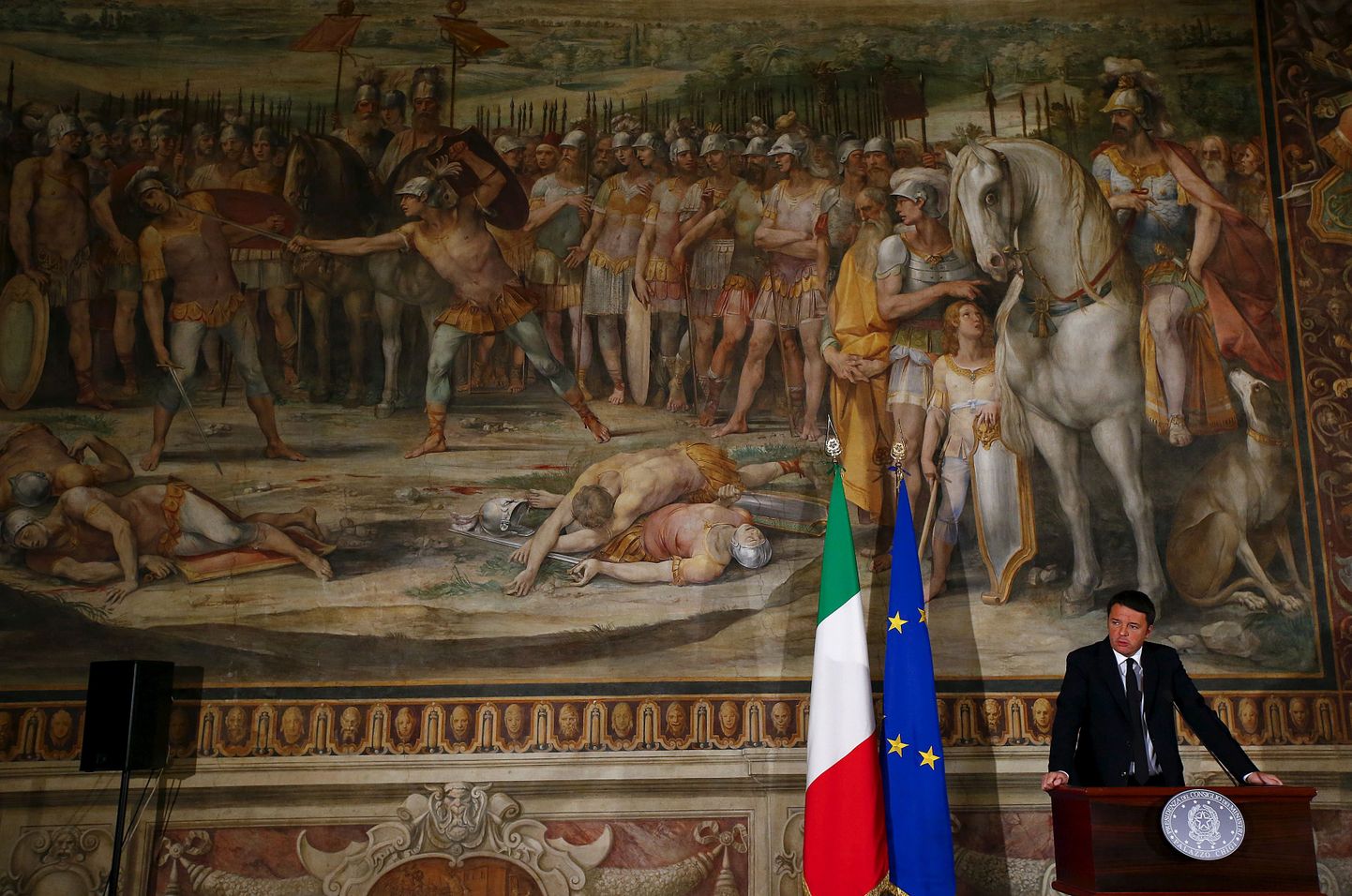 Itaalia peaminister Matteo Renzi kõnet pidamas.