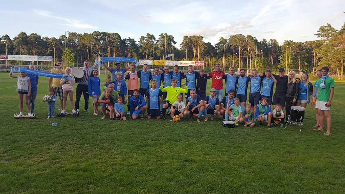 Kolmandas liigas mängiv Pärnu jalgpalliklubi Poseidon rõõmustas oma poolehoidjaid karikasarjas esiliiga B-tasemel palliva Raasiku Jokeri alistamisega.
