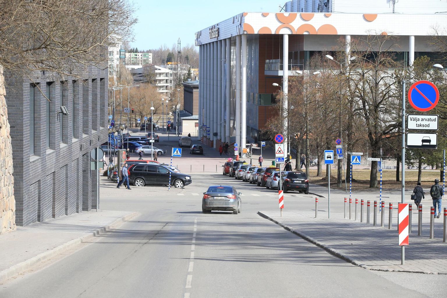 Tuleval aastal läheb remonti Vanemuise tänava lõik Akadeemia ja Ülikooli tänava vahel ning üle Ülikooli tänava asuv Uueturu tänav, kus on parkimiskohad ja taksopeatus. Uueturu tänav kaetakse kivisillutisega.