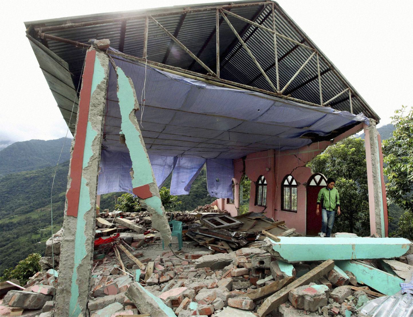 Purunenud elumaja Indis Sikkimi osariigis Mangani lähistel.