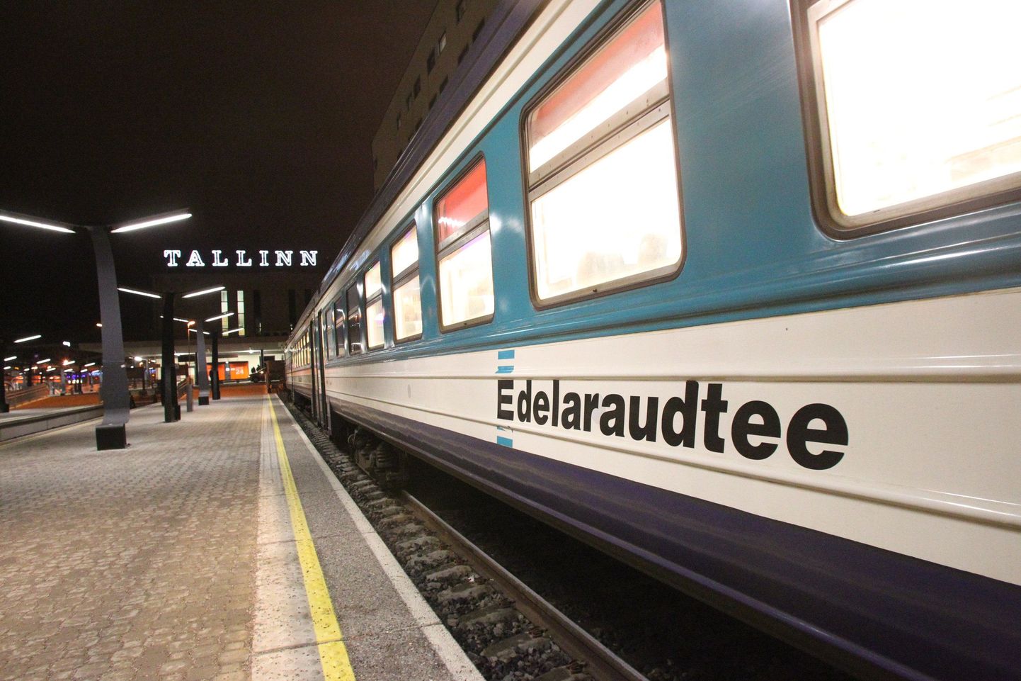 Edelaraudtee viimane rong Tallinnast Tartusse
