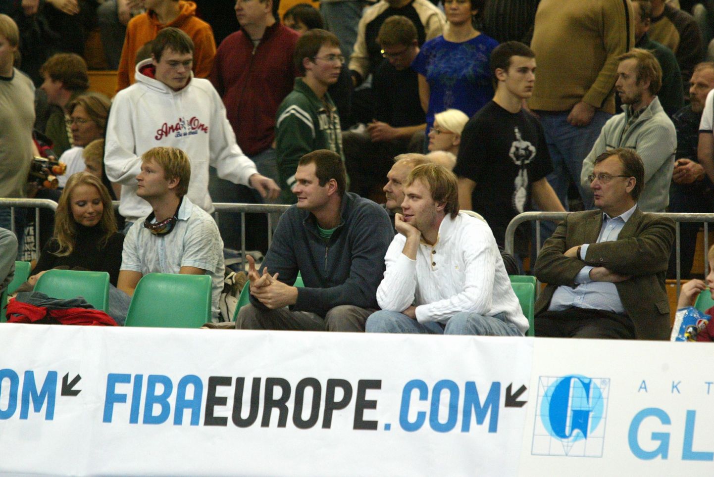 Rocki ja PAOKi mängu oli vaatamas ka eksrockilane Martin Müürsepp (keskel hallis fliisis)