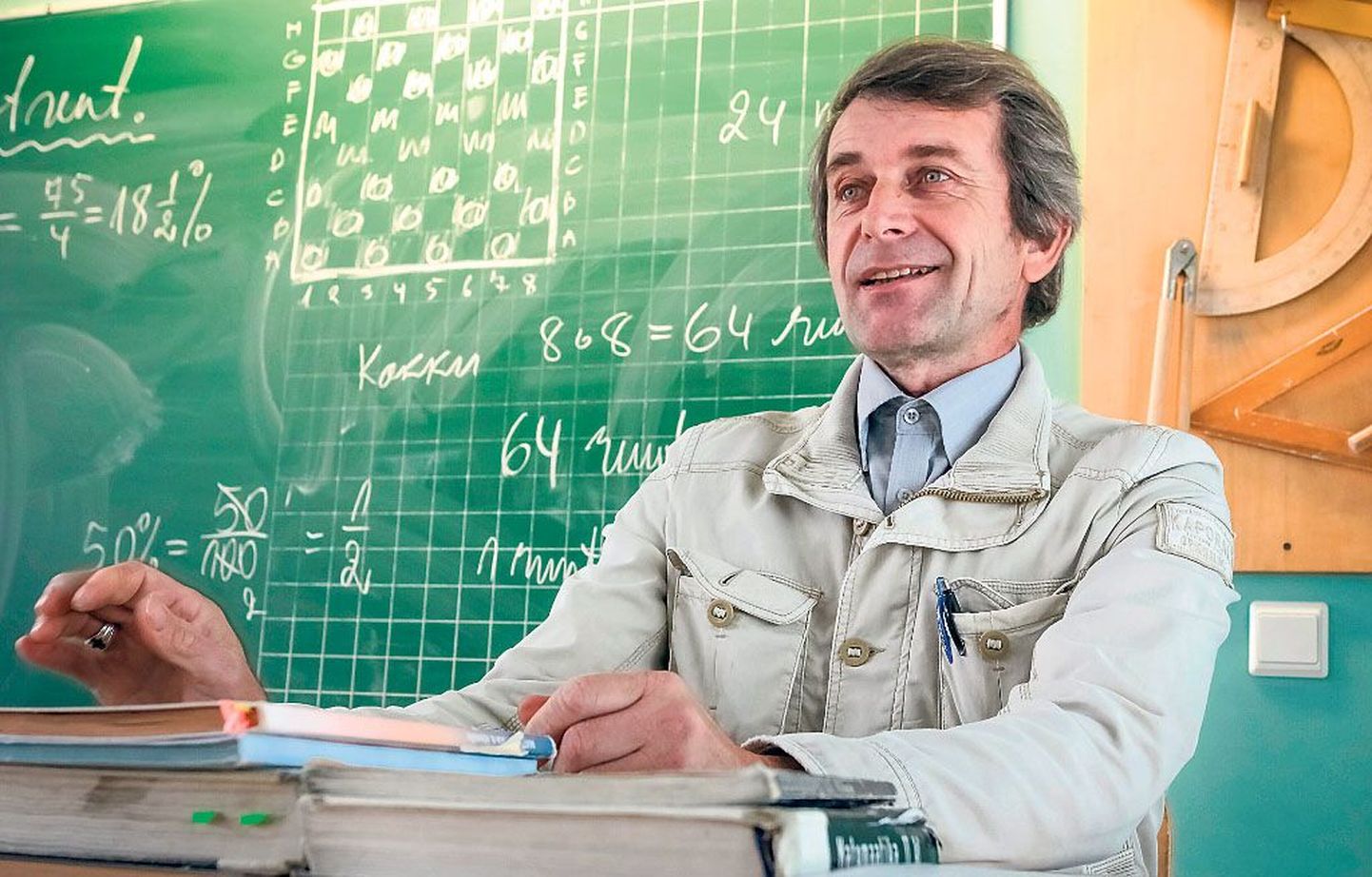 Kalmer Hütt on matemaatikaõpetaja ametit pidanud aastakümneid.