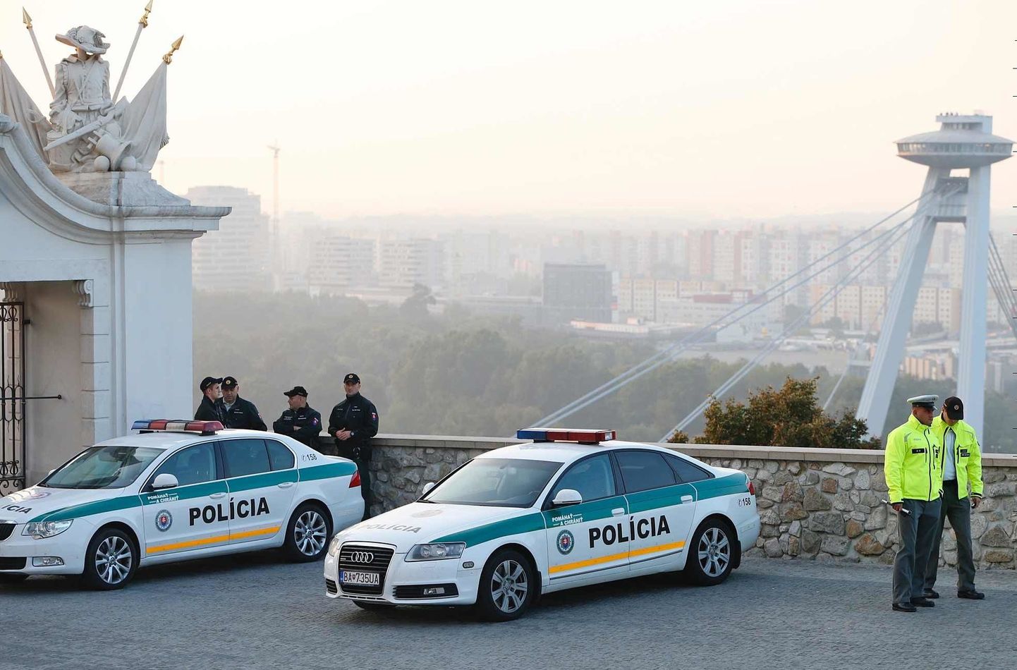 Bratislava politsei oli täna hommikul  Euroopa tähtsate poliitikute saabumiseks valmis.