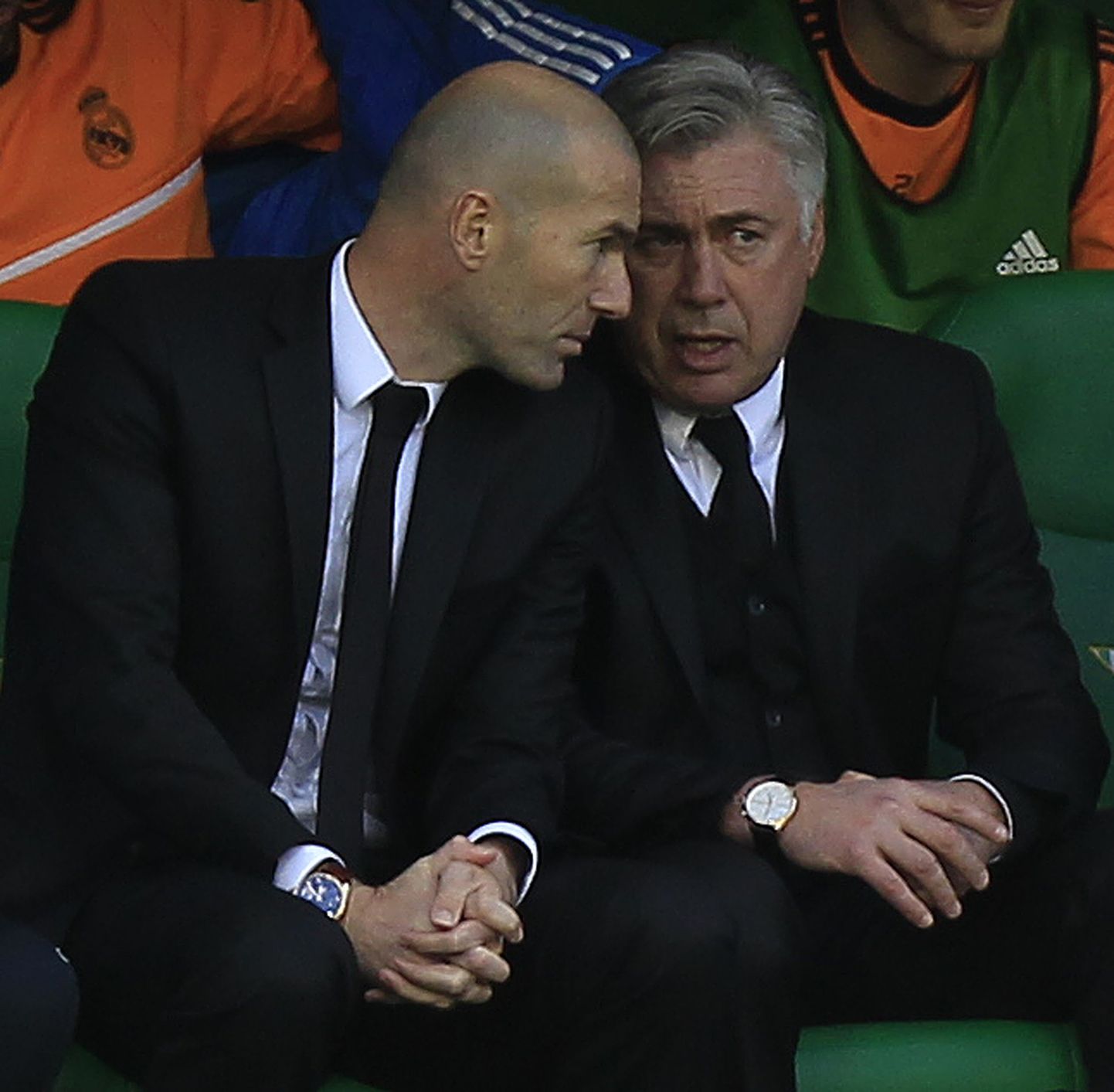Madridi Reali peatreener Carlo Ancelotti (paremal) ja abitreener Zinedine Zidane.