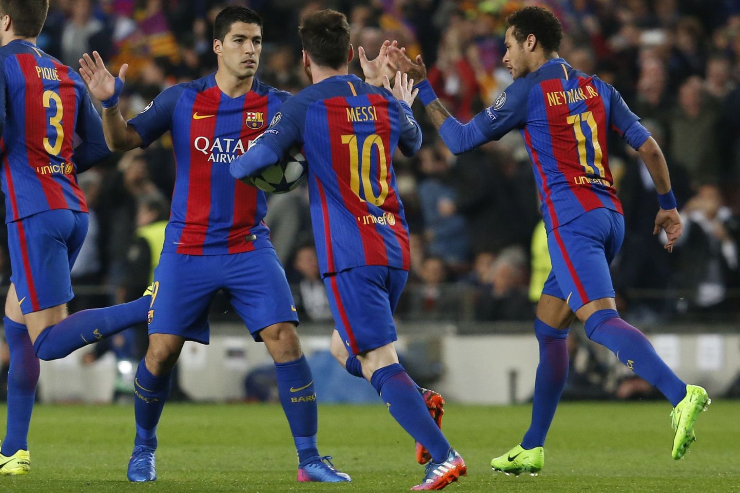 Luis Suarez, Lionel Messi ja Neymar.