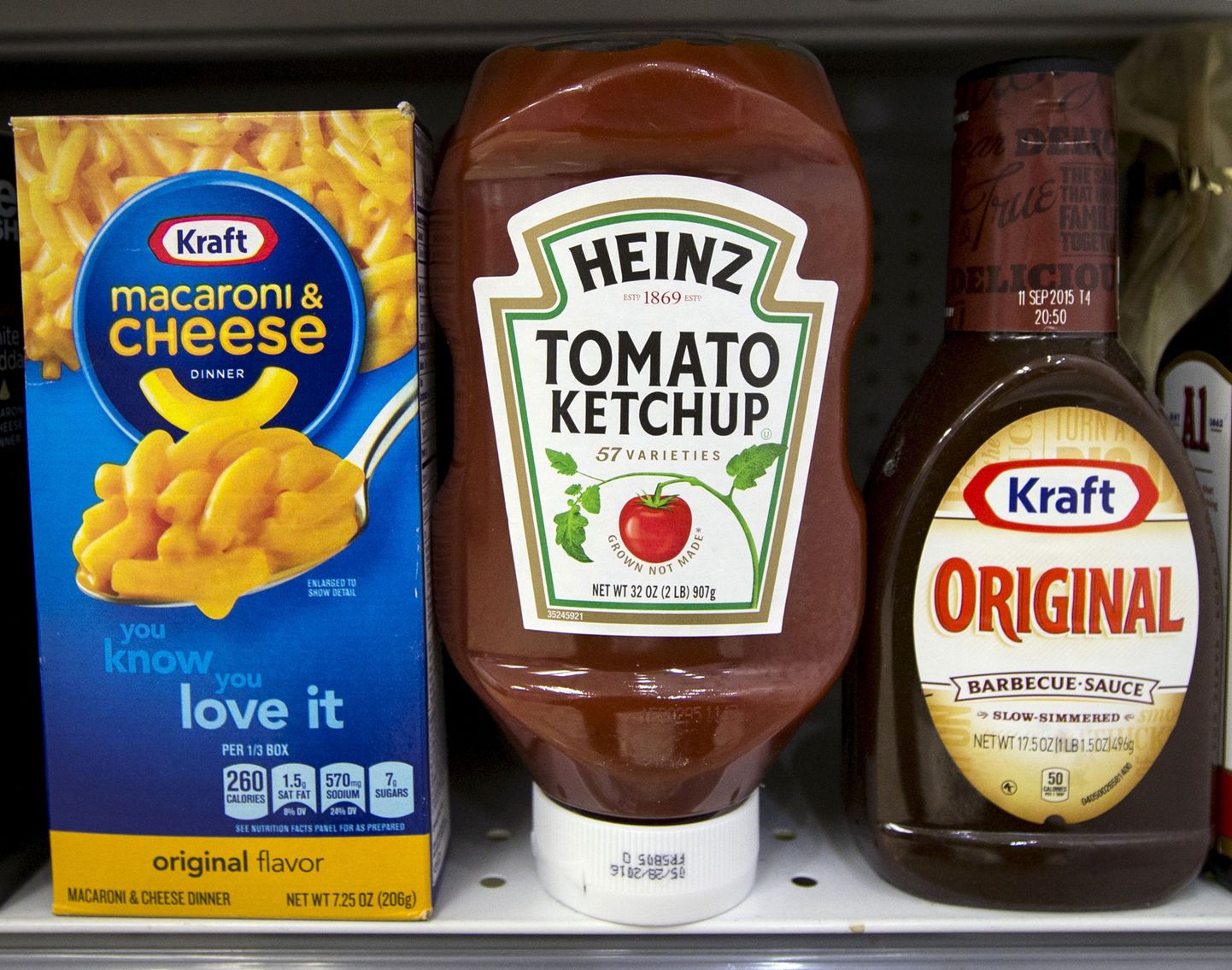Toidutootja Kraft Heinz tegi ülevõtmispakkumise Unileverile, pildil Kraft Heinzi tooted - juustuga makaronid, ketšup ja grillkaste.
