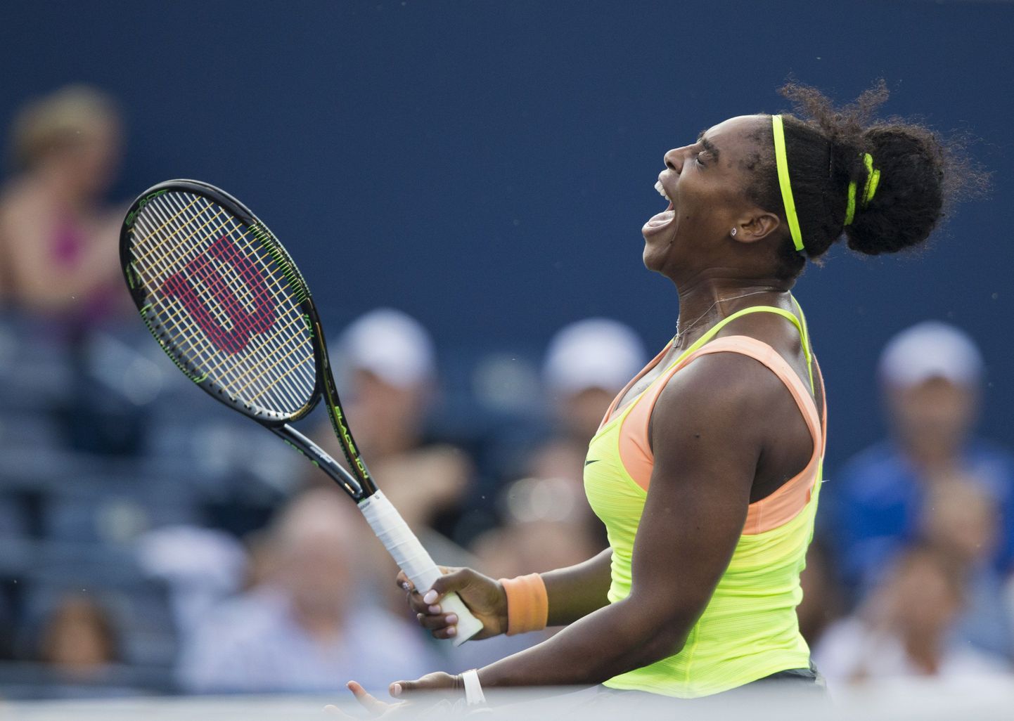 Serena Williams kaotas Montrealis poolfinaalis Belinda Bencicile, kes krooniti lõpuks ka turniiri võitjaks.