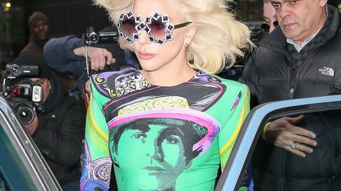  !    Lady Gaga  -  