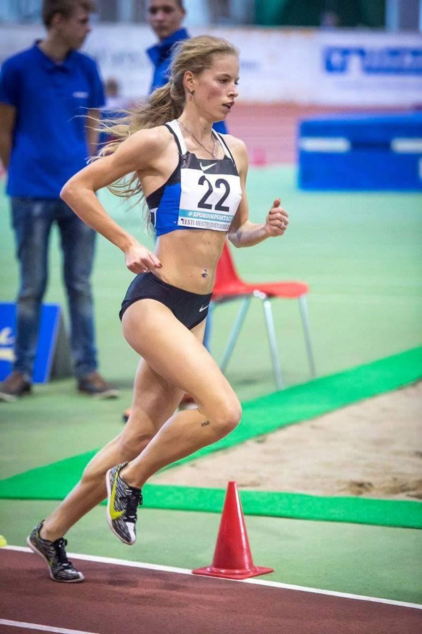 Kelly ­Nevolihhin võitis Eesti meistritiitli 1500 ja 800 meetri jooksus.