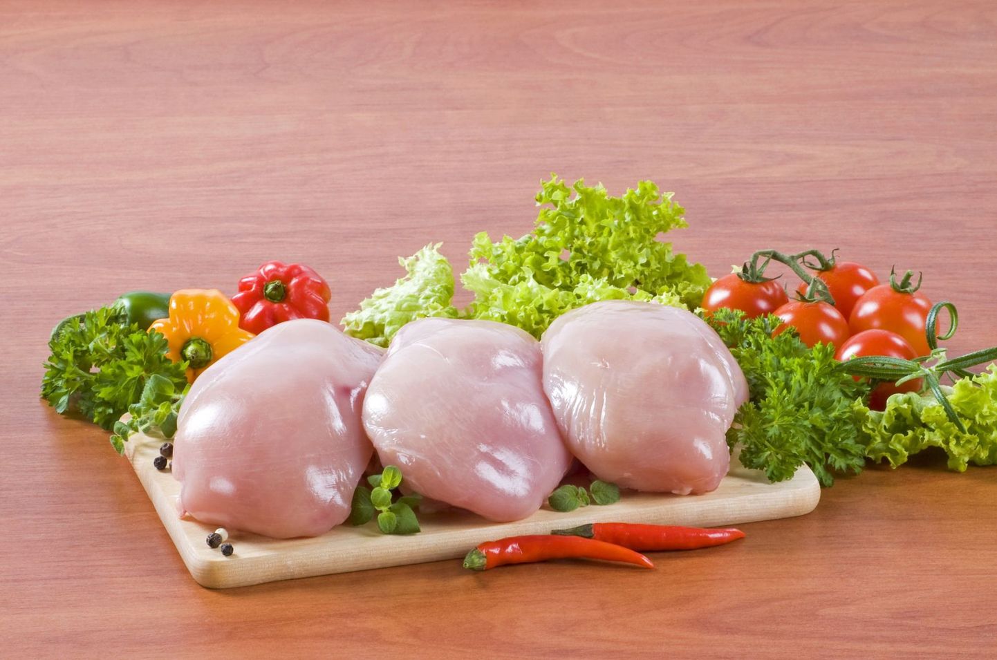 Toidumürgistuse vältimiseks tuleks kana enne söömist korralikult läbi küpsetada.