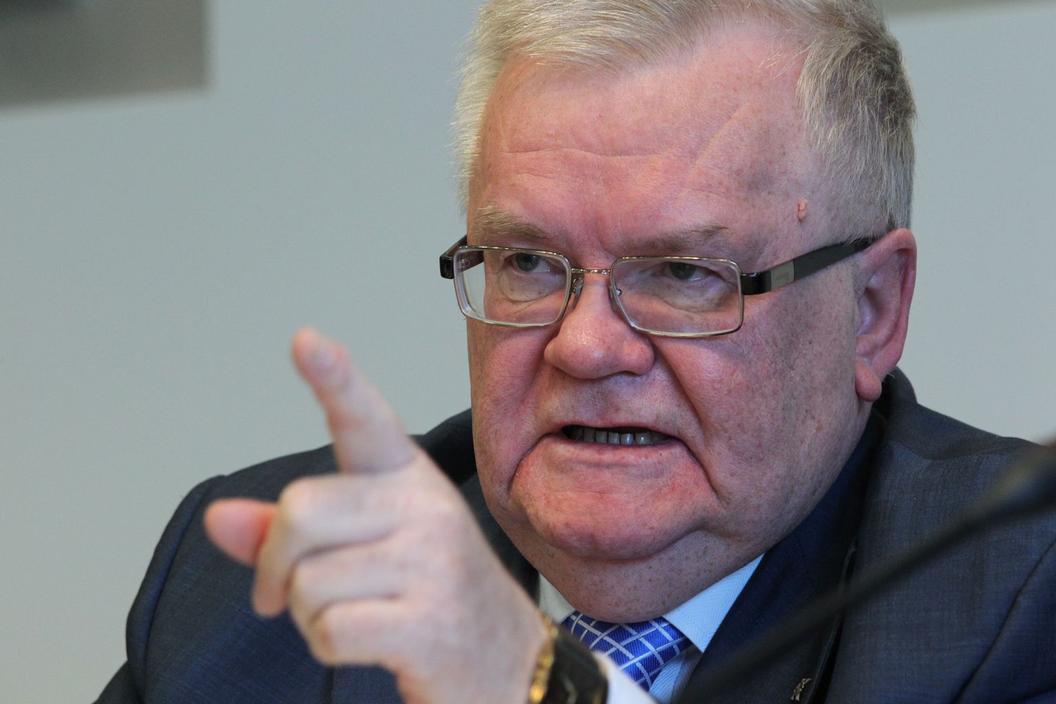 Edgar Savisaare sõnul vajab roheliseks pealinnaks pürgiv Tallinn Otto Popeli asemele võimekamat inimest.