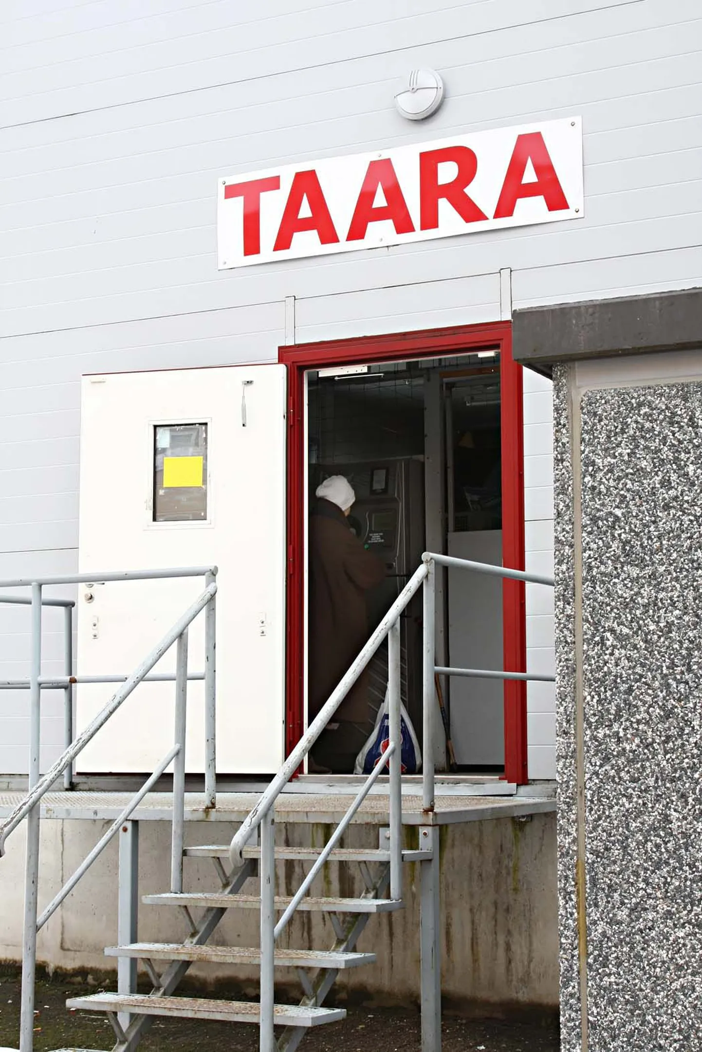 Läti ettevõtjad toovad suurtes kogustes pandipakendeid Valga taaraautomaatidesse.