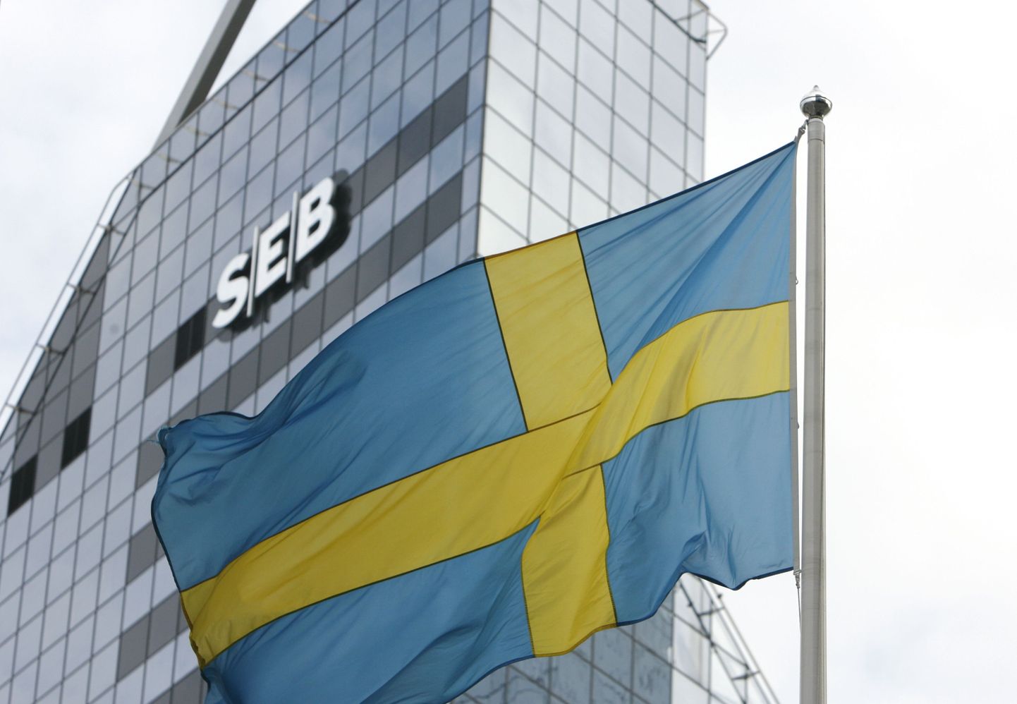 Rootsi pankade käes on 95 protsenti Eesti pangandusest.