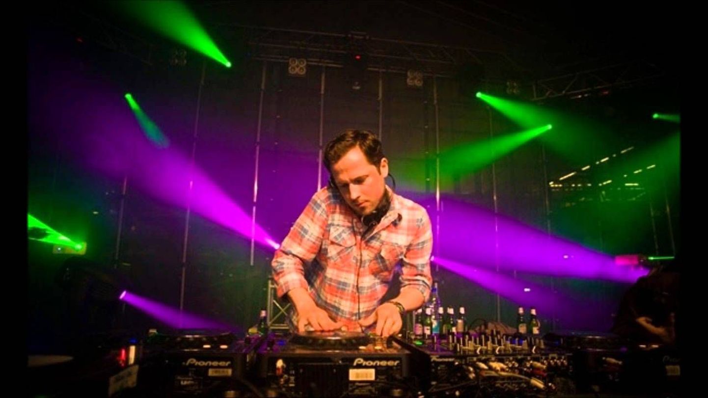 DJ Tonka esineb ka artistinimede Tonka, Chip Tunes ja Thomastic all.