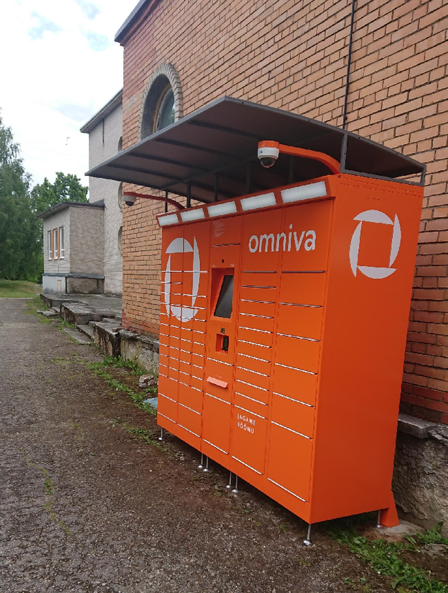 Uus pakiautomaat Moostes.