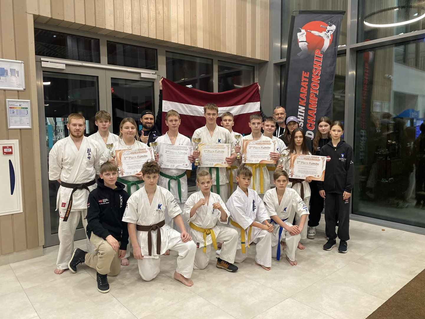 Latvijas pārstāvji pasaules "Kyokushin" karatē čempionātā