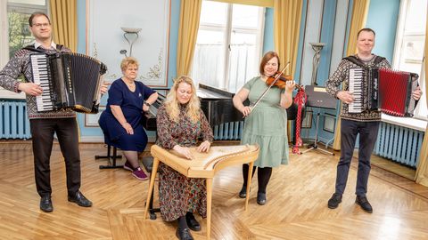 Rahvamuusika nakatab: legendaarne ansambel Cantelo astub enesekindlalt järgmisse 50 aastasse