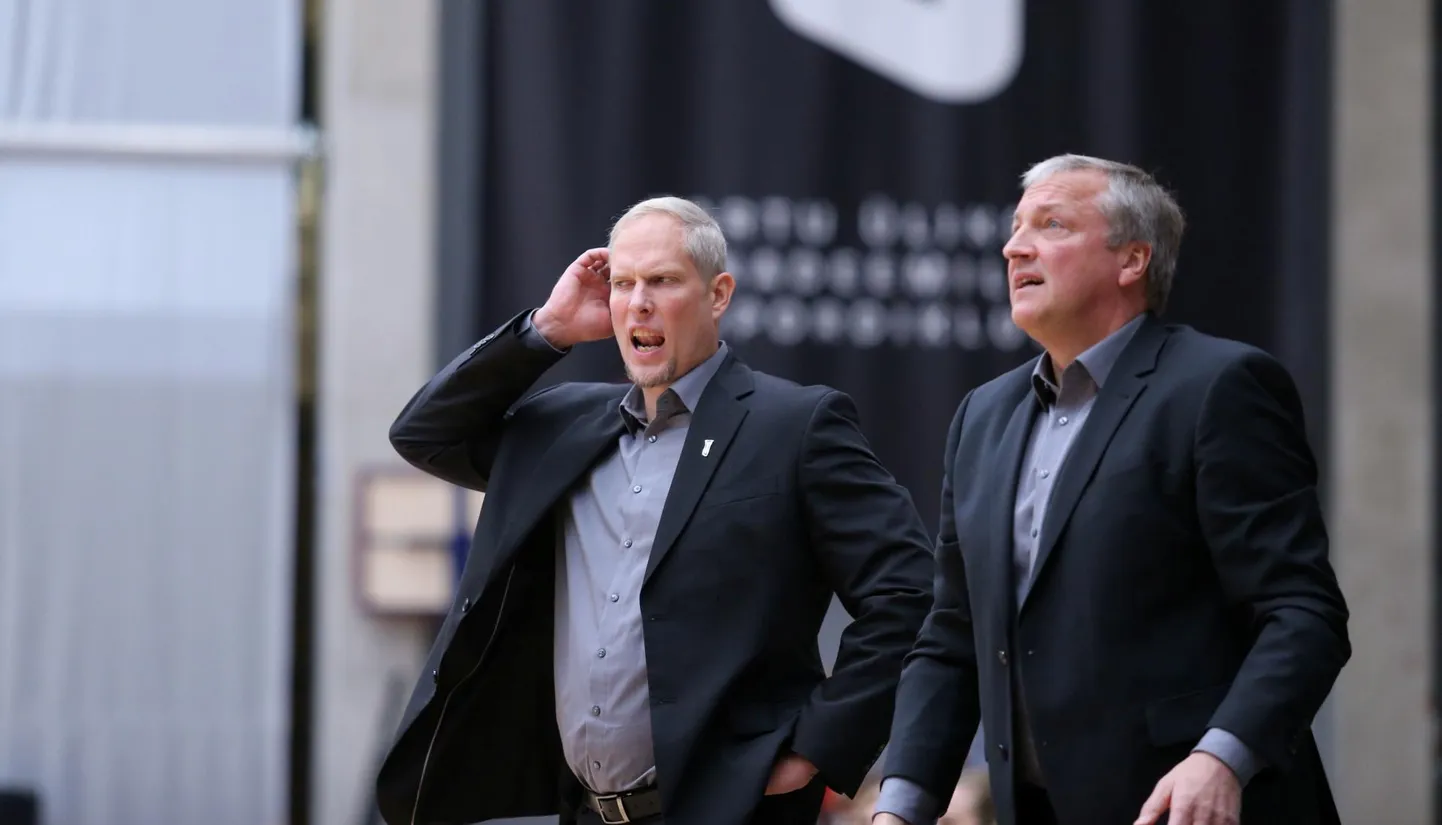Tartu meeskonna peatreener Toomas Kandimaa (vasakul) ja abitreener Tiit Sokk.