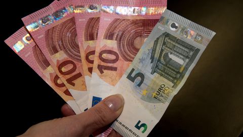 Врачи предупреждают: бумажные деньги могут быть крайне опасны