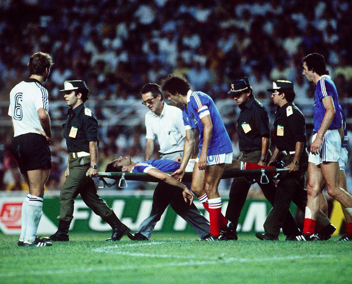 Матч Франция - Германия на ЧМ-1982.