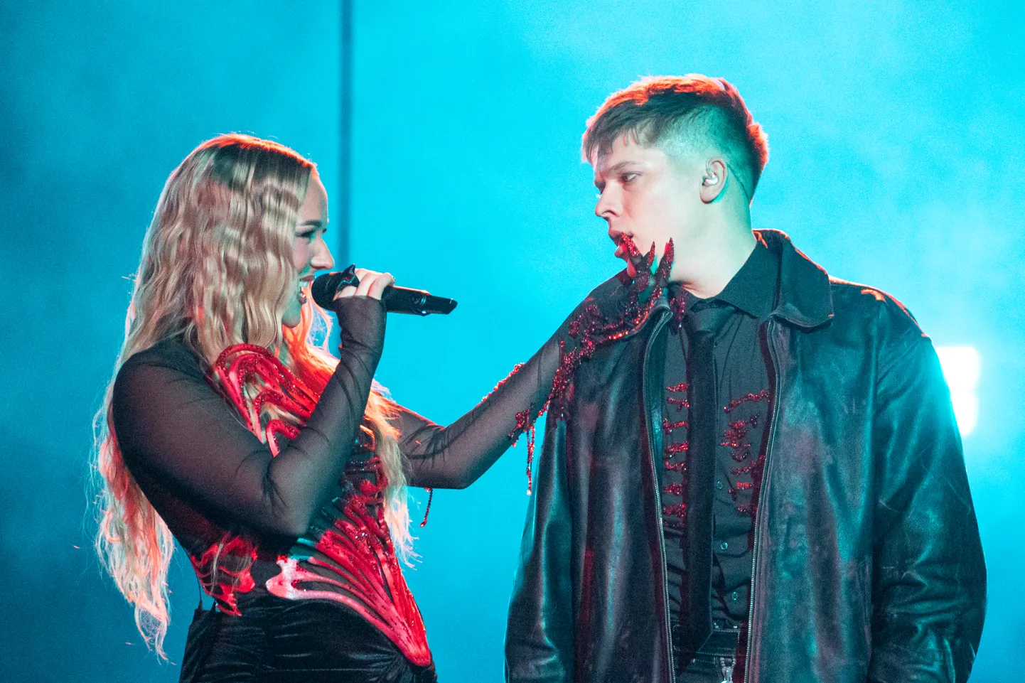 Kelli-Karita ja Andrei Zevakin osalesid Eesti Laulul looga «Ma ei tea sind» ja said auväärse teise koha.