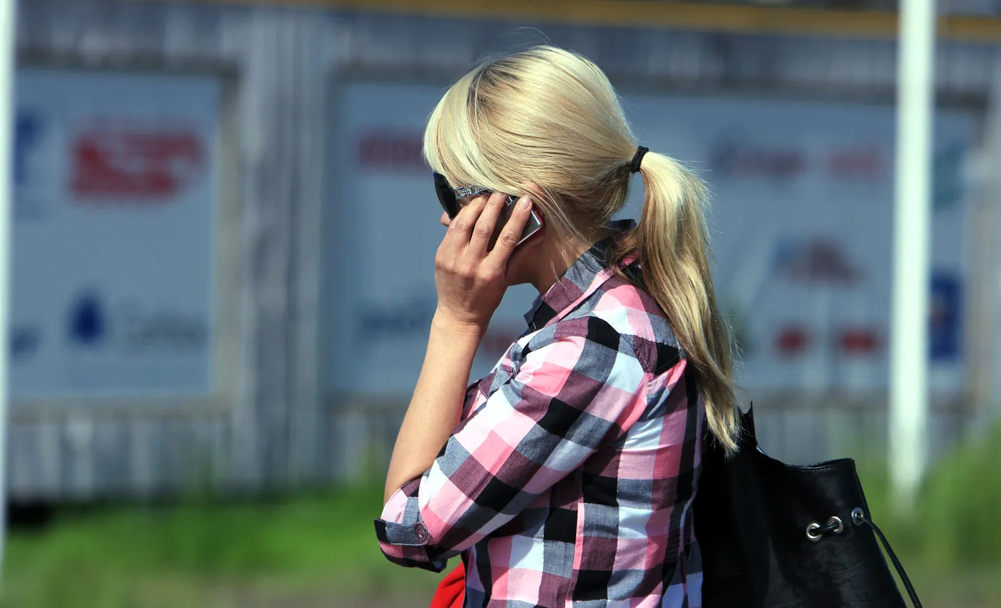 Tele2 avab Pärnumaal uusi mobiilse interneti saatejaamu, nii et nende klientide telefoni kasutamise võimalused avarduvad.