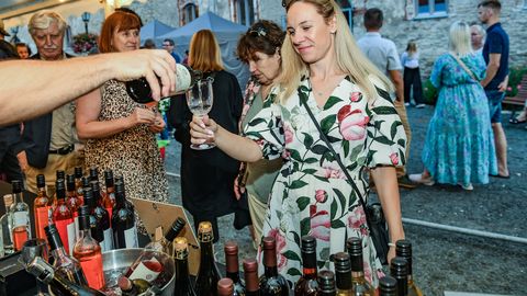 Põltsamaa veinipäeva toob lossihoovi rekordarvu Eesti veinimajasid