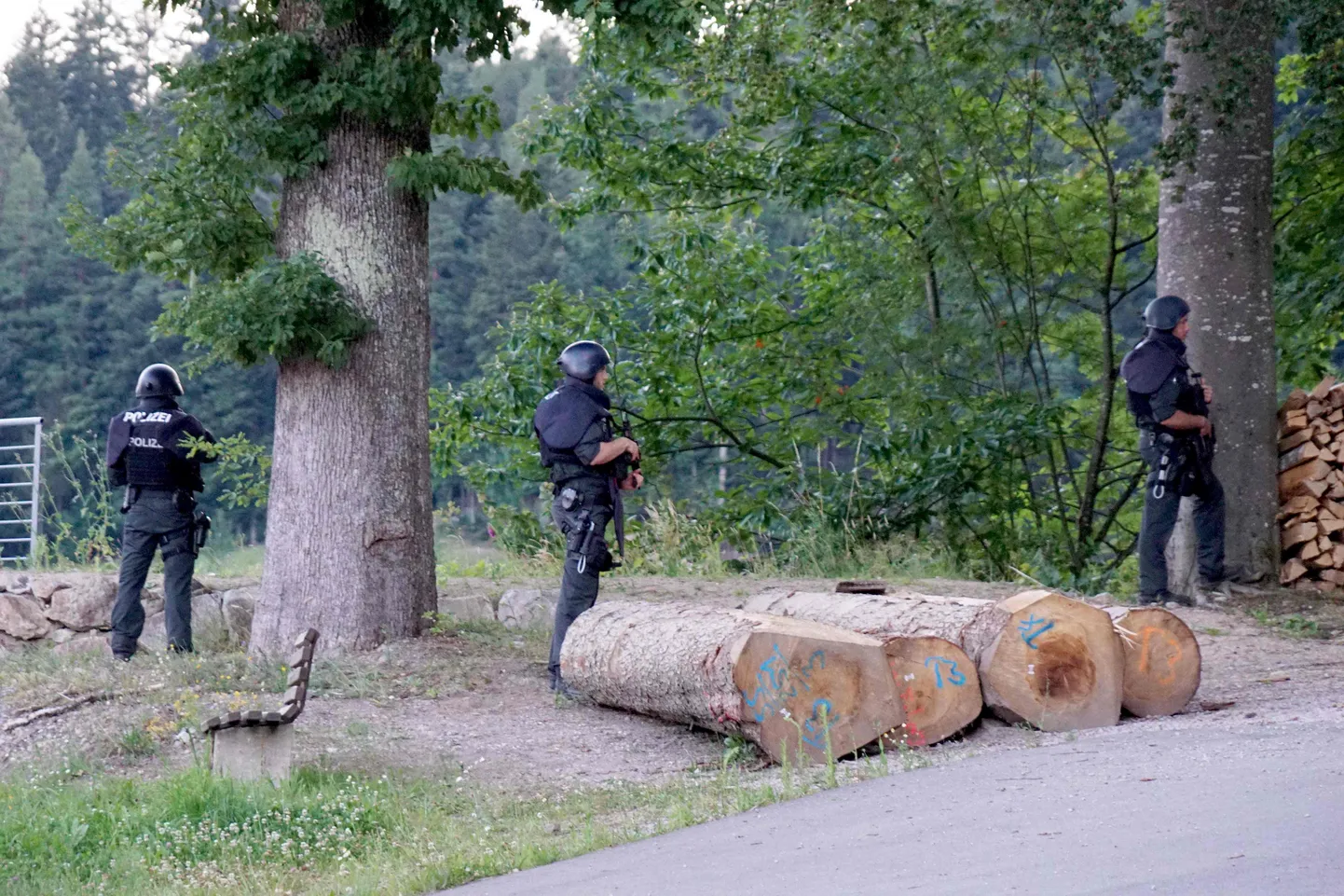 Saksa politsenikud Oppenau lähistel.