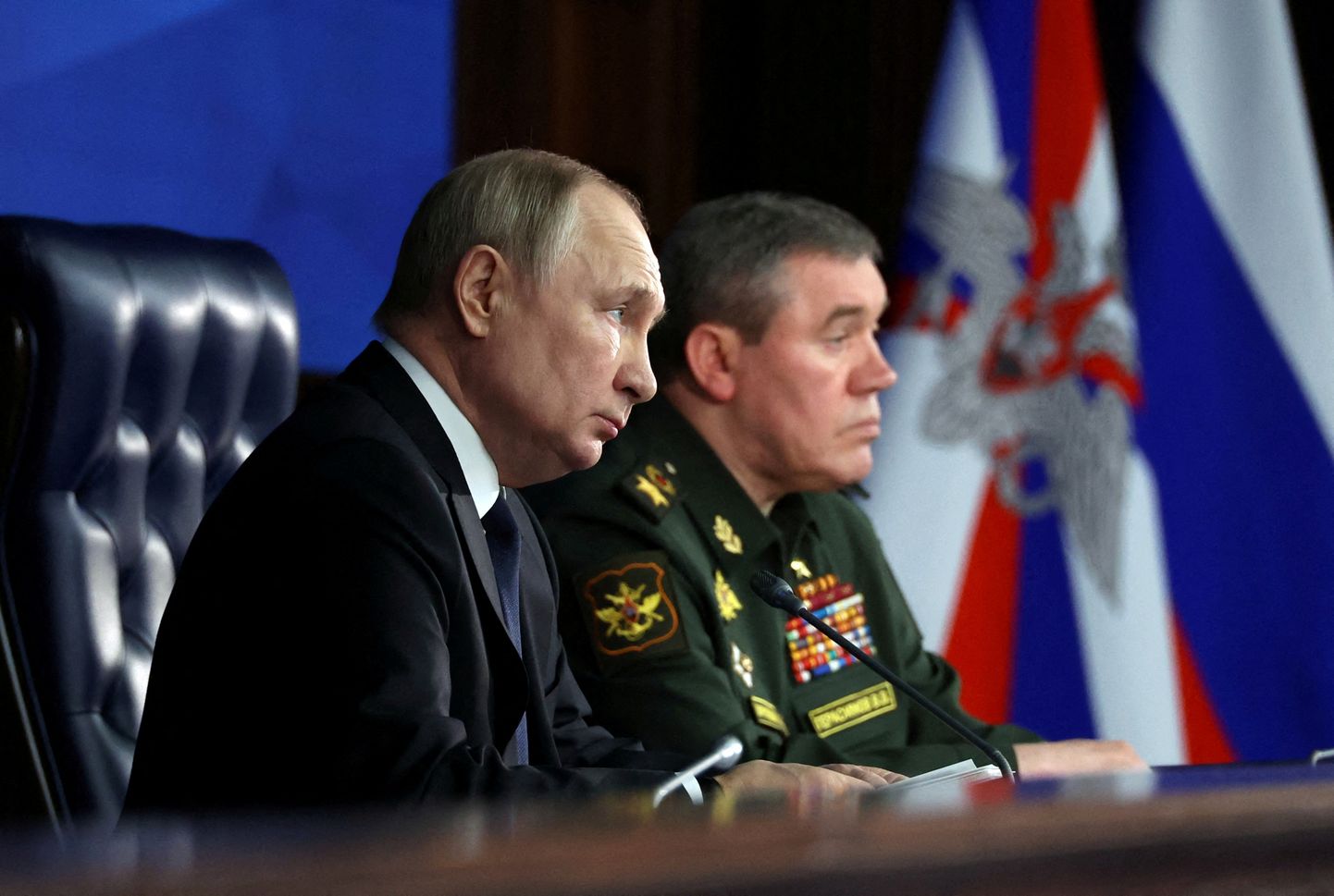 Venemaa president Vladimir Putin ja tagandatud armeekindral Valeri Gerassimov. Moskva, 21. detsember 2022.