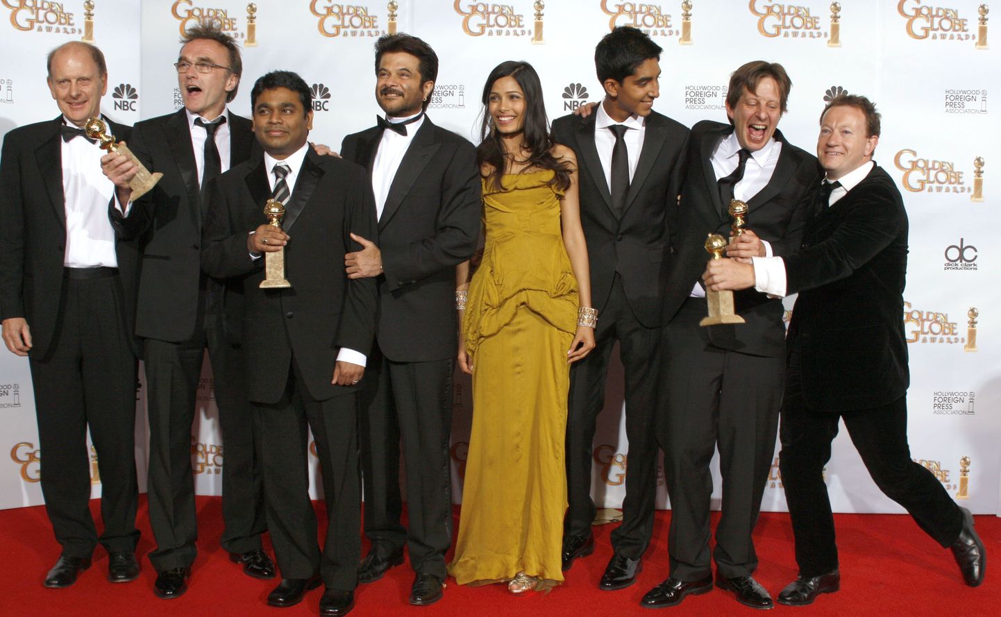 «Slumdog Millionaire» võitis neli Kuldgloobuse auhinda. Fotol selle tegijad ja näitlejad